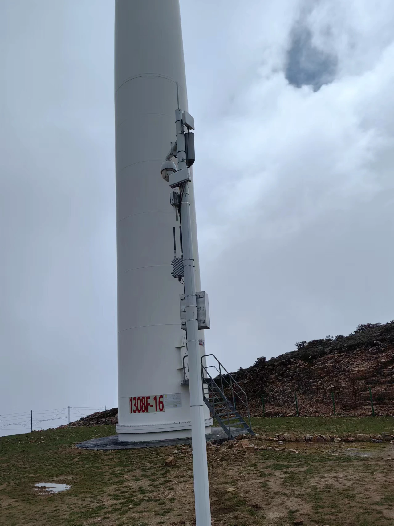 风力发电场同杆2阵通信集群